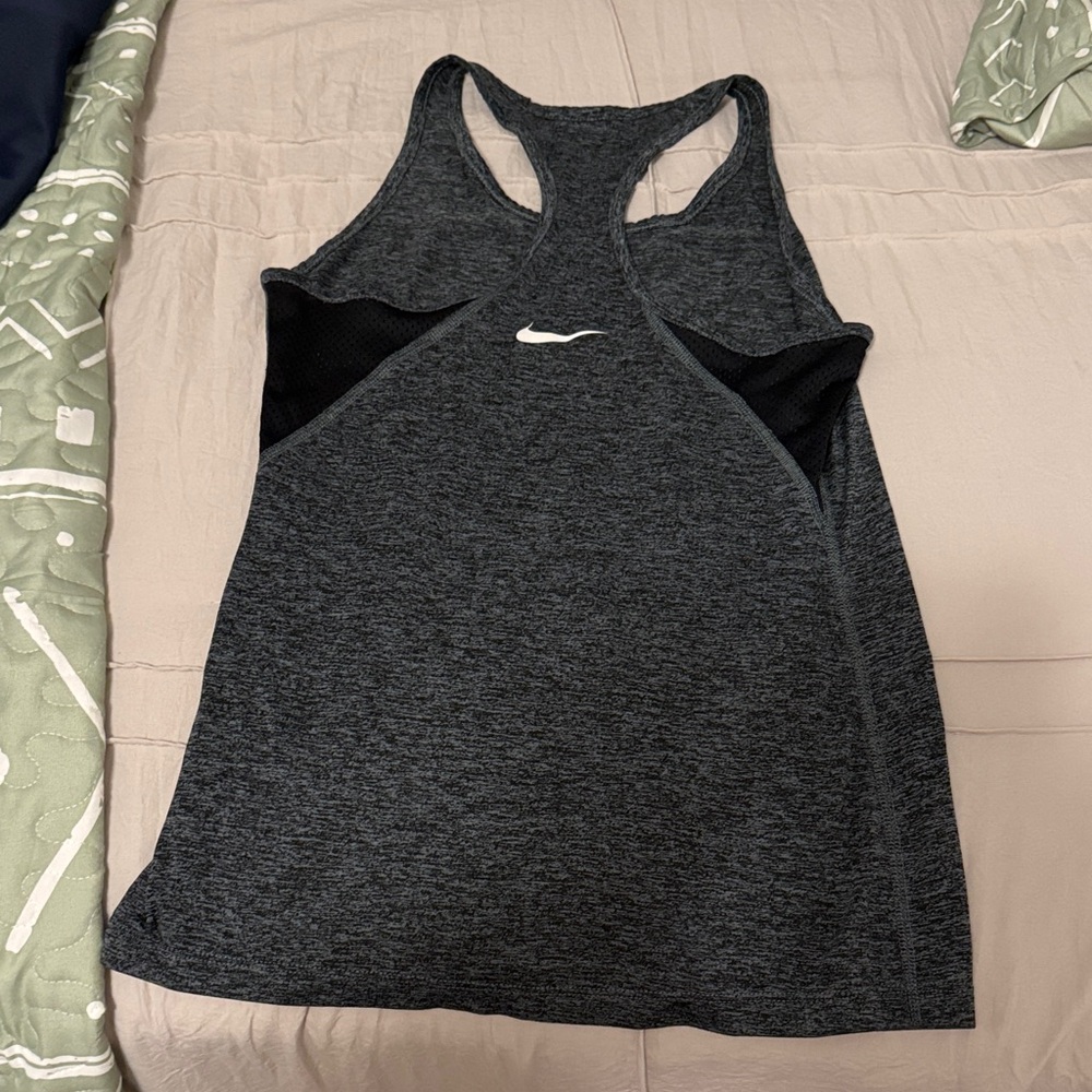 Nike Women's Charcoal and Black Tank Top